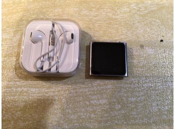 Apple Nano/Headphone - Not Tested