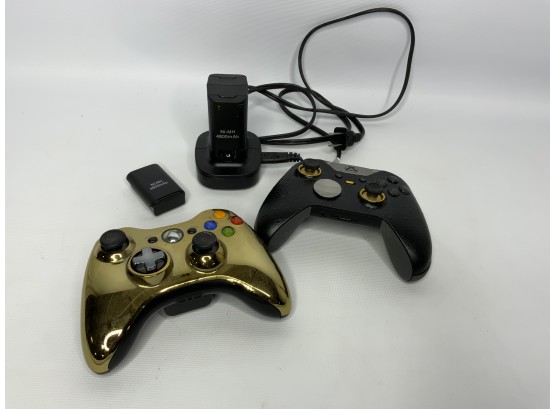LOT OF 2 XBOX CONTROLLERS WITH EXTRA BATTERIES AND CHARGER!!