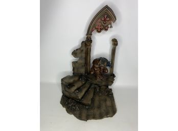 COLLECTIBLE COMIC FIGURINE??? STATUE , 19IN HEIGHT