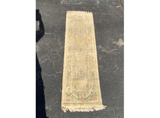 LONG ENTRANCE RUNNER, PLEASE CHECK PHOTOS FOR DAMAGES!! 76X24 INCHES