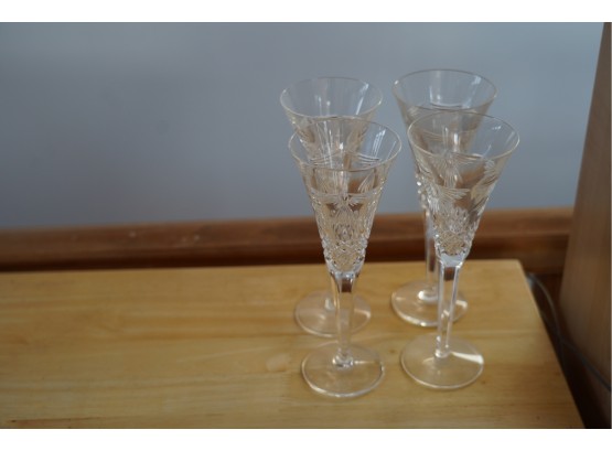 LOT OF 4 WATERFORD CRYSTAL CHAMPAGNE FLUTES!! 9IN HEIGTH!!