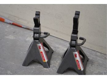 PAIR OF HEAVY DUTY 3 TON ADJUSTABLE JACK STANDS!