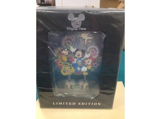 Disney Jumbo 35th Anniversary .. Boxed And Sealed.. Ltd Ed 1500 3-D Pin