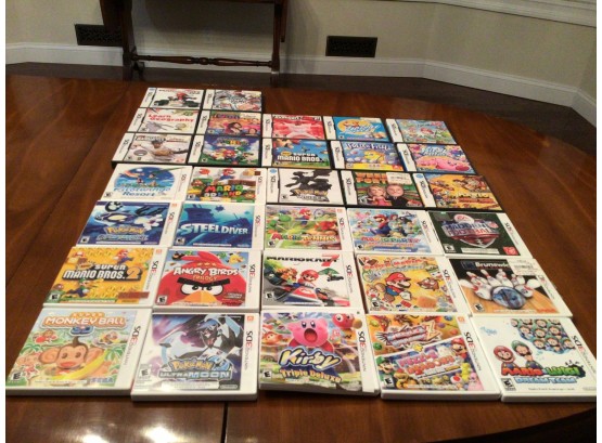 32 Nintendo DS & 3DS Game Cases - No Games Inside