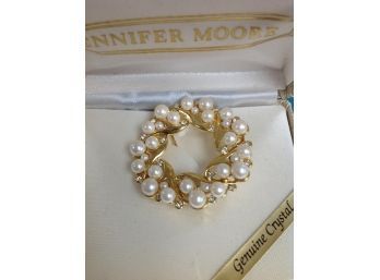Jennifer Moore Boxed Pin Of A Pearl & Crystal Wreath