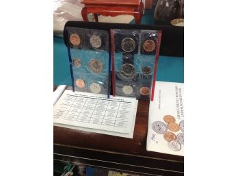 The United States Mint -1989 Uncirculated Coin Set With D & P Mint Marks