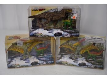 OLD NEW STOCK!! LOT OF 3 DINOSAURS TOYS!!