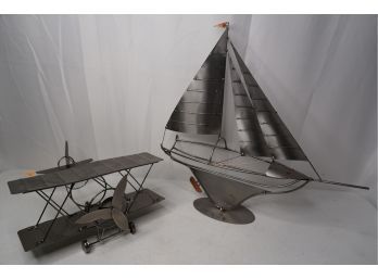LOT OF 2 METAL DECORATION, INCLUDING A BOAT AND AIRPLANE