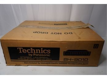 NEW OPEN BOX TECHNICS BY PANASONIC STEREO UNIVERSAL FREQUENCY EQUALIZER MODEL SH-9010
