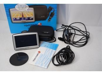 TOMTOM XL 330-S GPS WITH ACCESSORIES