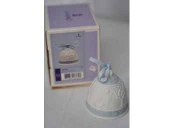 LLADRO OF A 1994 BLUE BELL WITH BOX!! 3IN HEIGHT