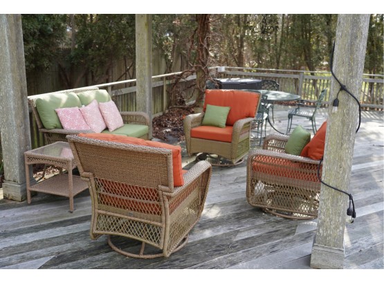 GORGEOUS OUTDOOR WICKER STYLE SET WITH 3 ROCKING CHAIRS, 1 LOVESEAT AND 1 SIDE TABLE!