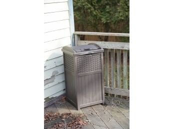 SUNCAST OUTDOOR GARBAGE CAN, 30IN HEIGHT