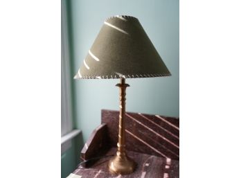 BRASS METAL ANTIQUE LAMP, 25IN HEIGHT