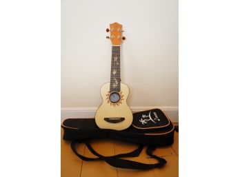 SMALL DONNER UKULELE  WITH BAG, 20IN LENGTH