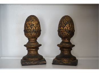PAIR OF METAL BOOKENDS, 7IN HEIGHT