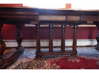 GORGEOUS ANTIQUE SOLID WOOD DINNING ROOM TABLE WITH 6 CHAIRS