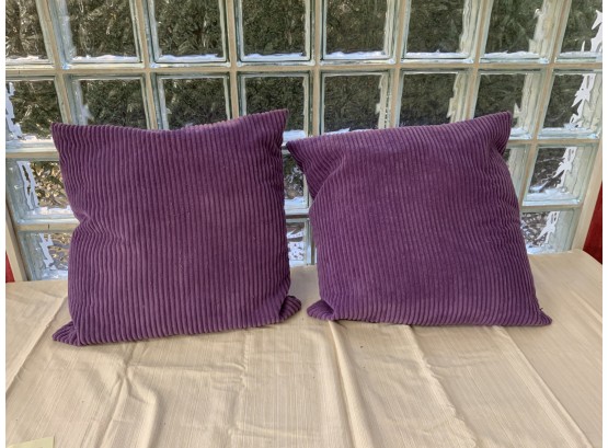 PAIR OF PURPLE PILLOWS, 23X23 INCHES