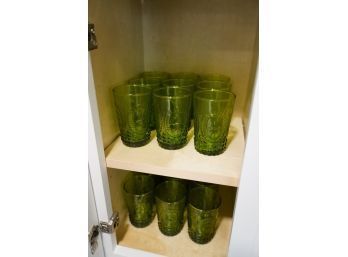 LAGRE LOT OF GREEN DEPRESSION GLASSES, 4IN HEIGHT