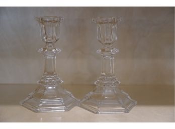 PAIR OF GLASS CANDLE HOLDERS, 6IN HEIGHT