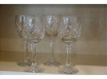 LOT OF 4 WINE GLASSES, 7IN HEIGHT