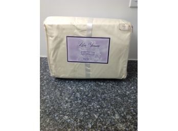 Lilac Season Luxury Linens- King Set  In Ivory - 500 Thread Count-never Opened From Fortunoff