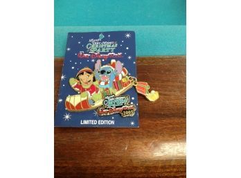 Disney's Very Merry Christmas Party -2005 -Limited Edition Pin Of Stitch And LILO