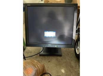Dell Computer Monitor - Measurements In Pictures