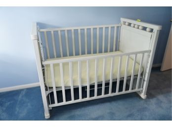 SOLID WHITEWASH WOOD BABY CRIB WITH ADJUSTABLE HEIGHT