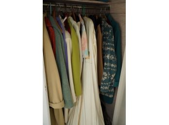 ENTIRE CLOSET OF WOMENS JACKETS