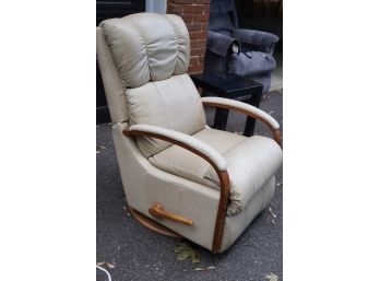 VINTAGE LAZOBY LEATHER MANUAL RECLINER