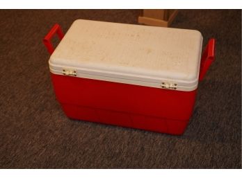 VINTAGE IGLOO RED COOLER, GREAT FOR FISHING!