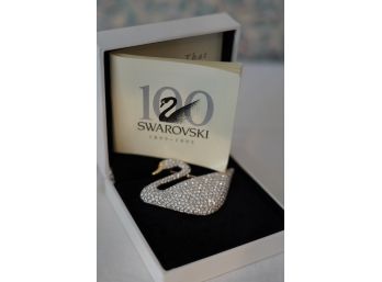 SWAROVSKI PIN IN BOX