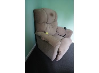 LAZBOY ELECTRIC RECLINER (READ INFO)