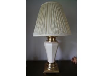 WHITE LAMP WITH BRASS BASE (READ INFO)