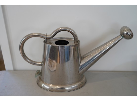 WELL MADE, LARGE METAL WATERING CAN