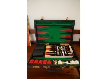 CLASSIC VINTAGE BACKGAMMON GAME WITH CASE