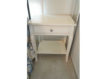 GORGEOUS WHITE COLOR ETHAN ALLEN NIGHTSTAND WITH 1 DRAWER