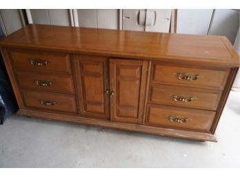 GREAT FOR ANY BEDROOM! SOLID WOOD 9 DRAWERS LONG DRESSER