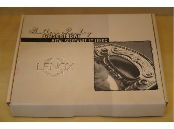 LIKE NEW! LENOX EXPANDABLE TRIVET METAL SERVEWARE WITH BOX