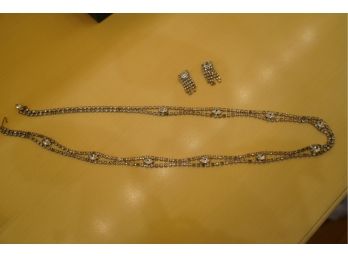 VICTORIAN STYLE COSTUME JEWELRY NECKLACE AND EARRING SET