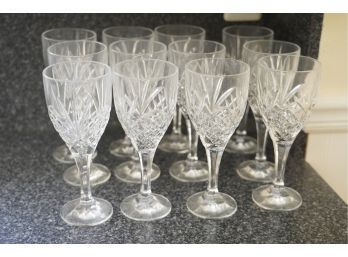 BEAUTIFUL SET OF 12 WINE GLASSES 8IN HIGH