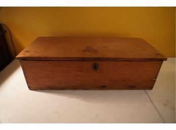 GORGEOUS SOLID WOOD SMALL BOX