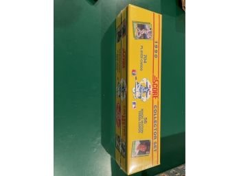 1990 Score Baseball Card Collector Set (704 Player Cards And 56 Magic Motion Trivia Cards)