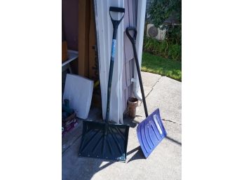 WINTER IS COMING! LOT OF 2 HEAVY DUTY SNOW SHOVELS