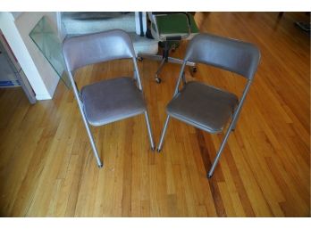 PAIR OF VINTAGE PATTED FOLDABLE CHAIRS