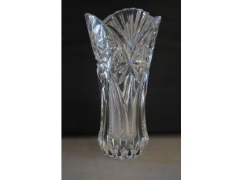 BEAUTIFUL THICK GLASS FLOWER VASE