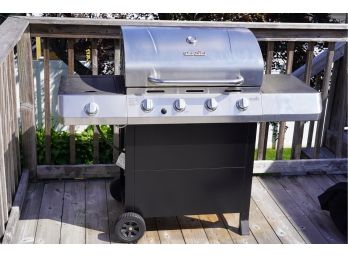 MINT CONDITION CHAR BROIL BBQ GRILL