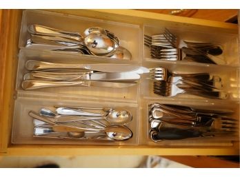 LOT OF ASSORTED SILVERWARE