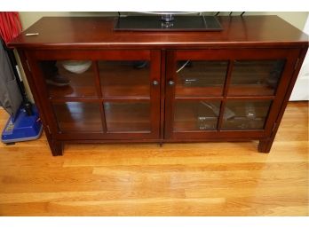 WOOD ENTERTAINMENT CENTER WITH 2 DOORS